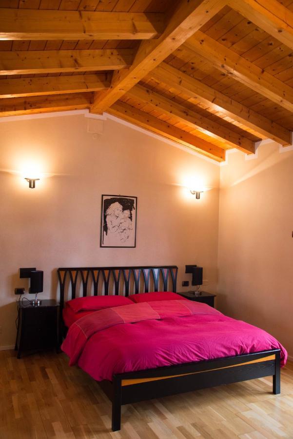 Guesthouse "Villa Tamas" Лимоне-суль-Гарда Экстерьер фото