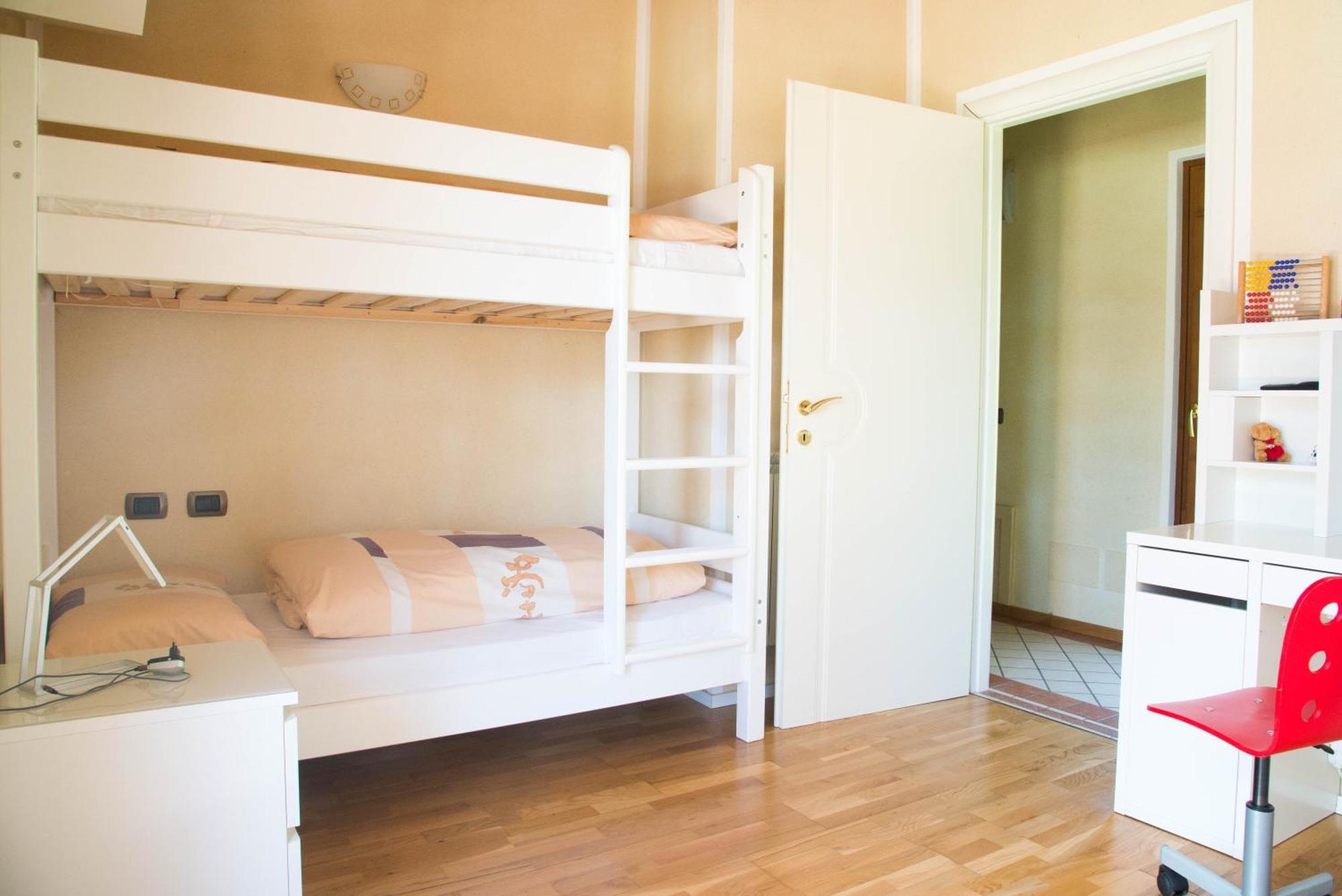 Guesthouse "Villa Tamas" Лимоне-суль-Гарда Экстерьер фото